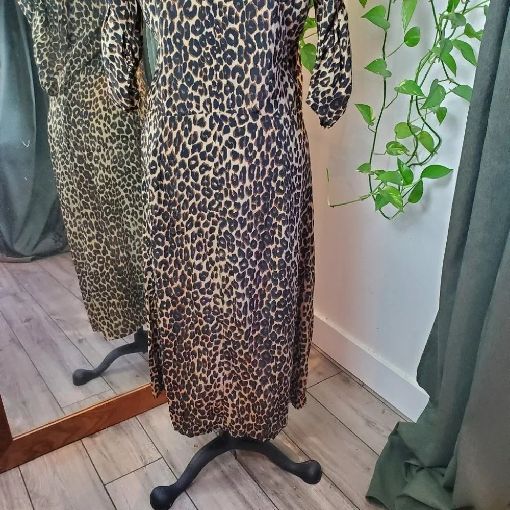 FAITHFUL THE BRAND | Anne Marie Leopard Midi Ruched Sleeves Dress (Size M) - Picture 8 of 14